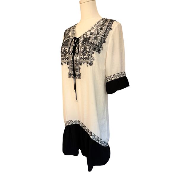 Jade XS White Lined Dress Black Boho Embroidery Shift Dress Flowy Lace Up - Picture 7 of 9